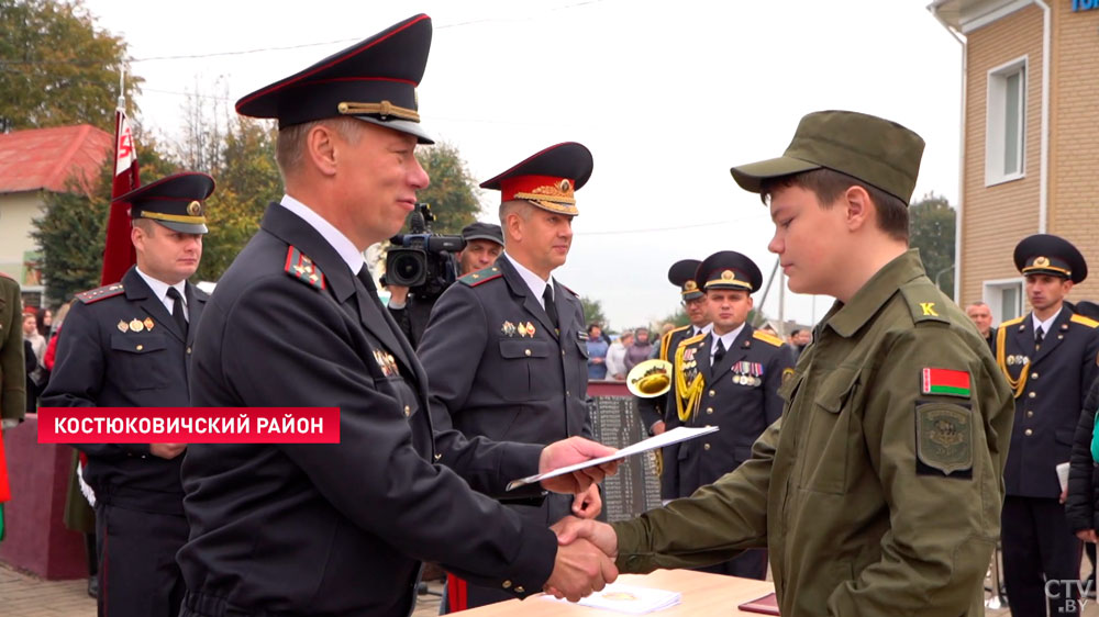 Кубраков на открытии военно-патриотического клуба «Зубр» в Костюковичах: мы готовы поддержать ребят в этом движении-6