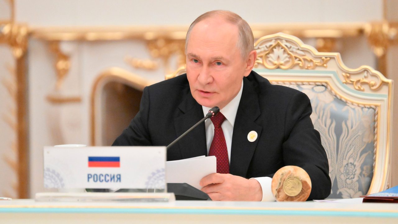 Путин пошутил, что Рахмон морил его голодом
