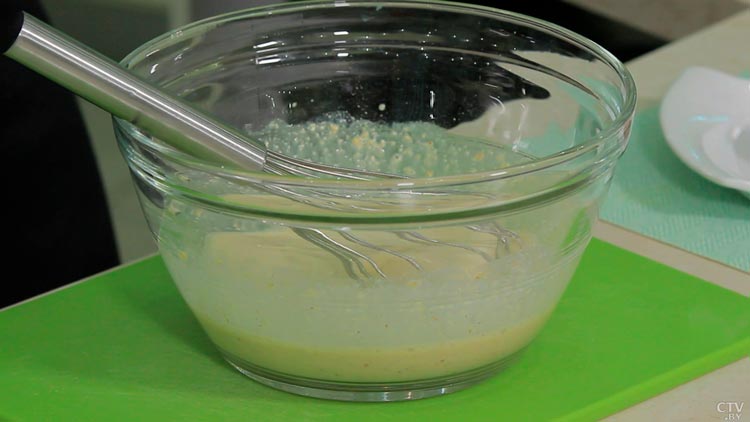 Овсяноблин с сыром и курицей – вариант сытного завтрака. Рассказываем простой рецепт-1