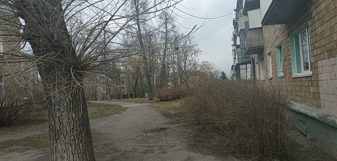 В Гродно местная жительница выпала с балкона собственной квартиры. Женщина сломала руку-4