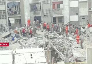 В Пакистане при обрушении жилого дома погибли 19 человек