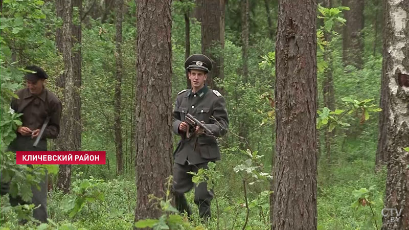 В Беларуси почтили память жертв, сожженных во время ВОВ деревень Вязень и Селец-12