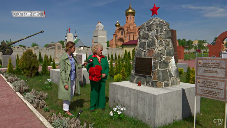 Белоруска спасает снесённые в Польше памятники! 26 монументов привезли в Брест-4