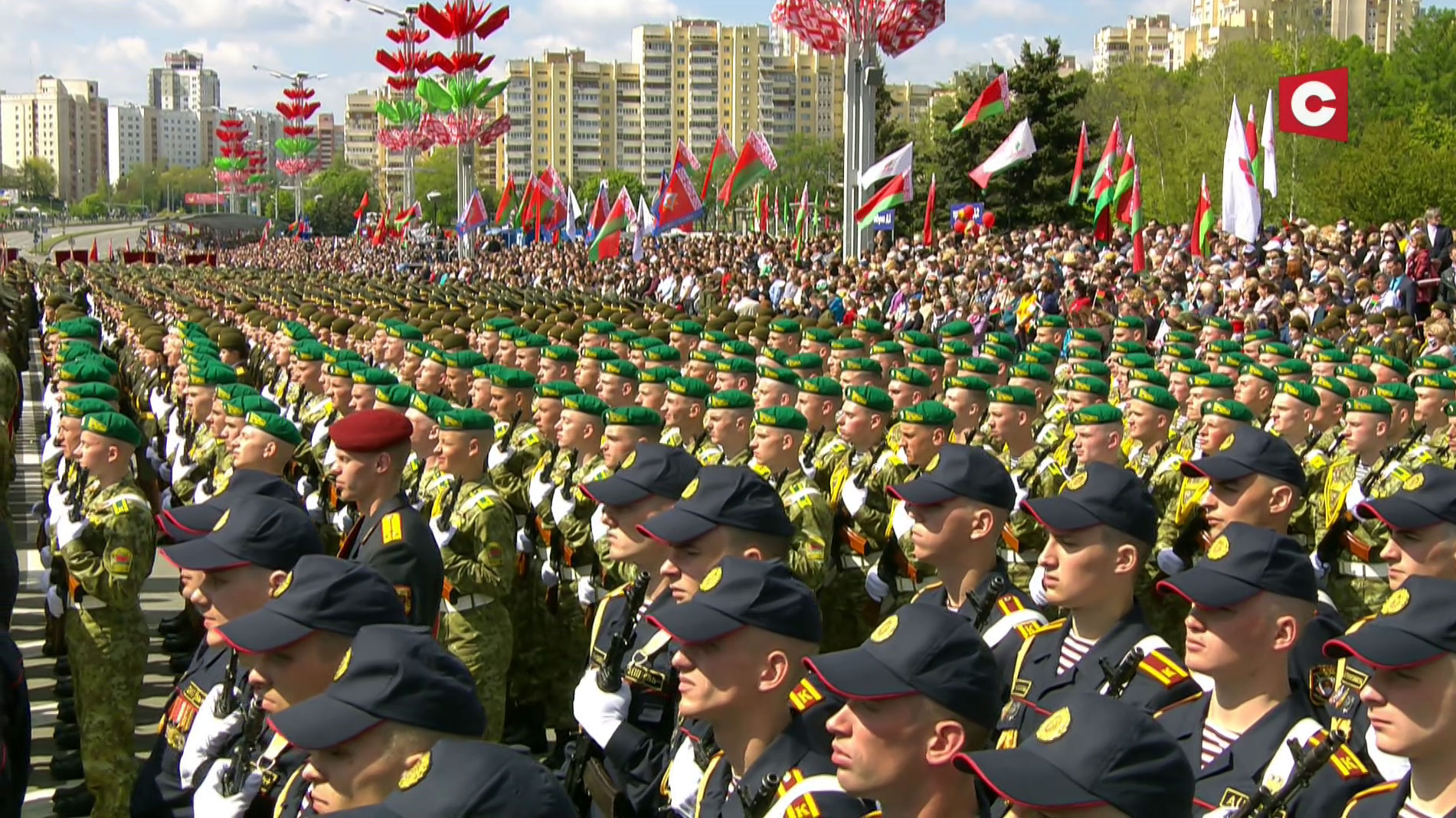 Парад на 9 Мая в Минске. Фотофакт-35