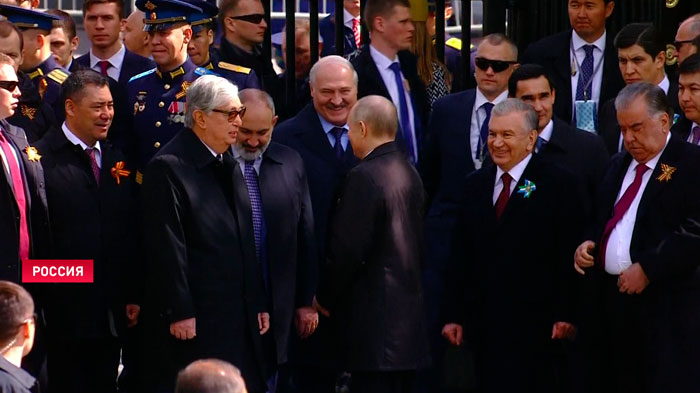 Путин: «Важно, что сегодня здесь, в Москве, собрались лидеры стран СНГ»-10