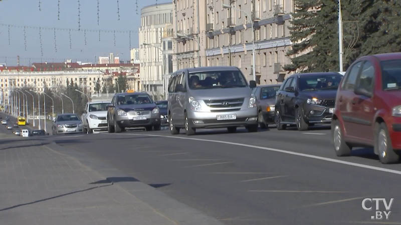 В Минске построят 8 перехватывающих парковок возле станций метро-1