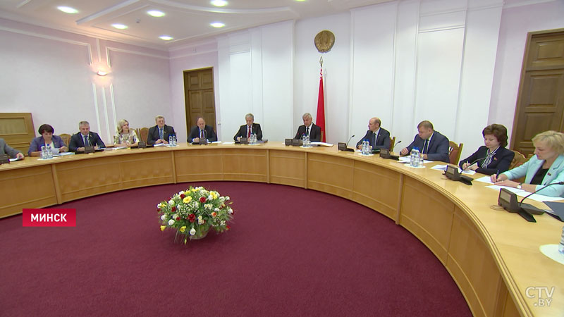 Решение по социально-экономическому развитию требует принципиально новых действий – Михаил Мясникович