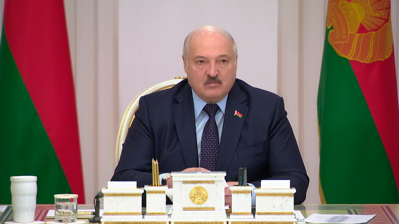 Лукашенко: должны работать лишь те партии, деятельность которых соответствует принципам внутренней и внешней политики
