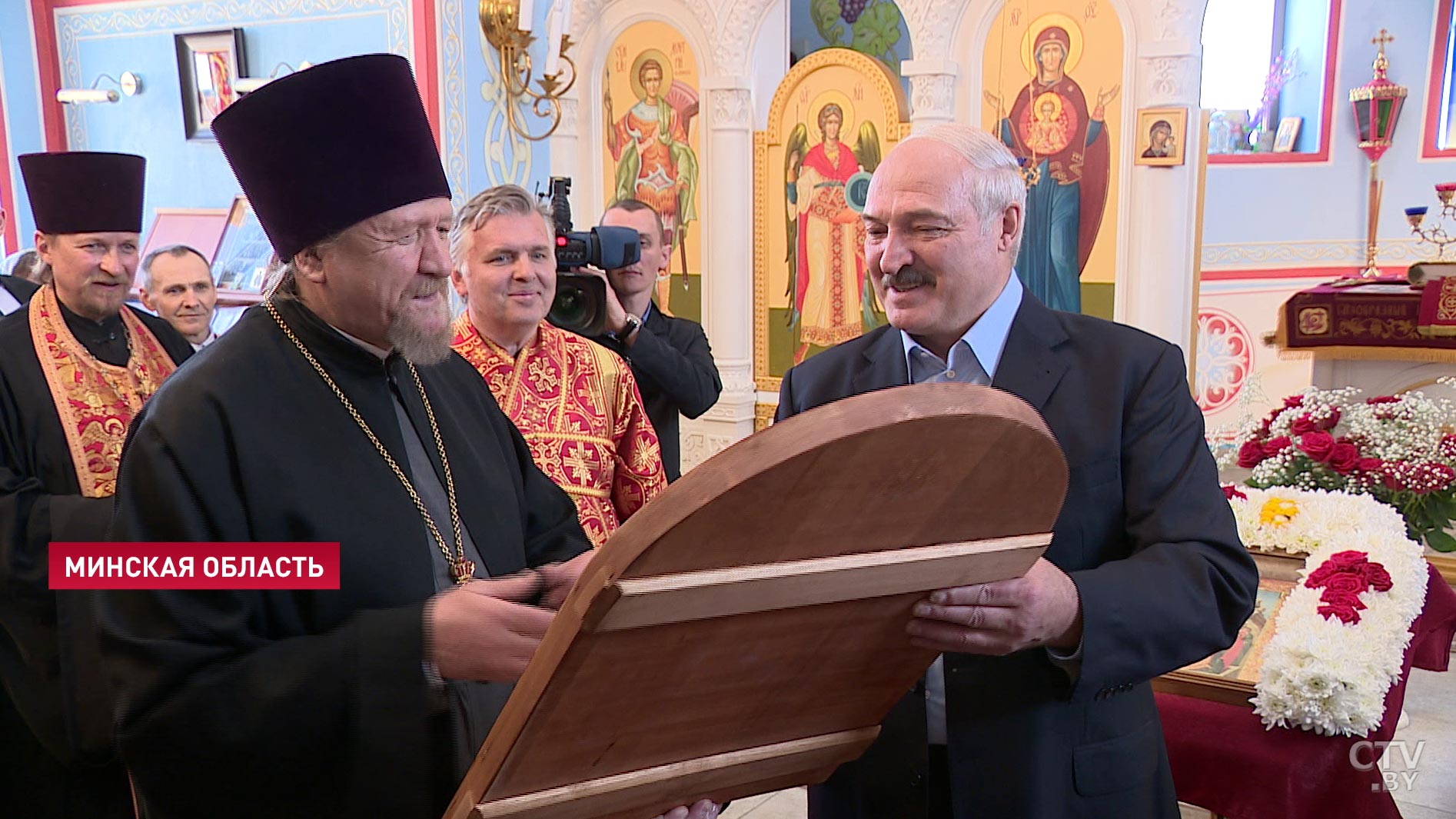 Александр Лукашенко в Пасху зажёг свечу в храме Рождества Христова в Острошицах-4 Александр Лукашенко в Пасху зажёг свечу в храме Рождества Христова в Острошицах-4