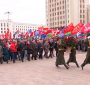 «Патриотическое общество переживает второе дыхание». В Минске возложили цветы к памятнику Ленина 