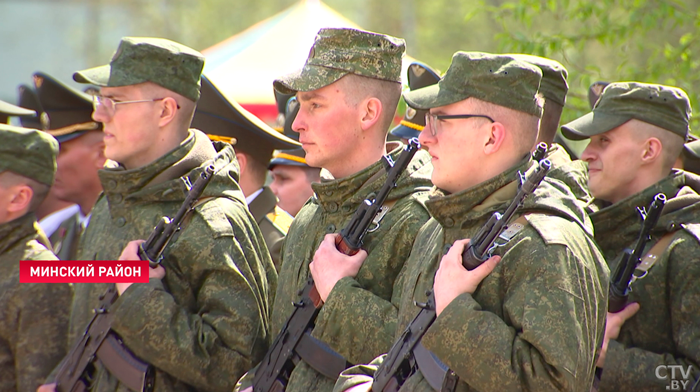 Военно-патриотическому клубу «Сокол» исполнился год. Узнали, почему школьники решили обучаться именно здесь-1