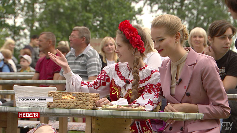 Ещё до спектакля «Паўлінка» ў Акопах» гостей кормят. Зачем?-4