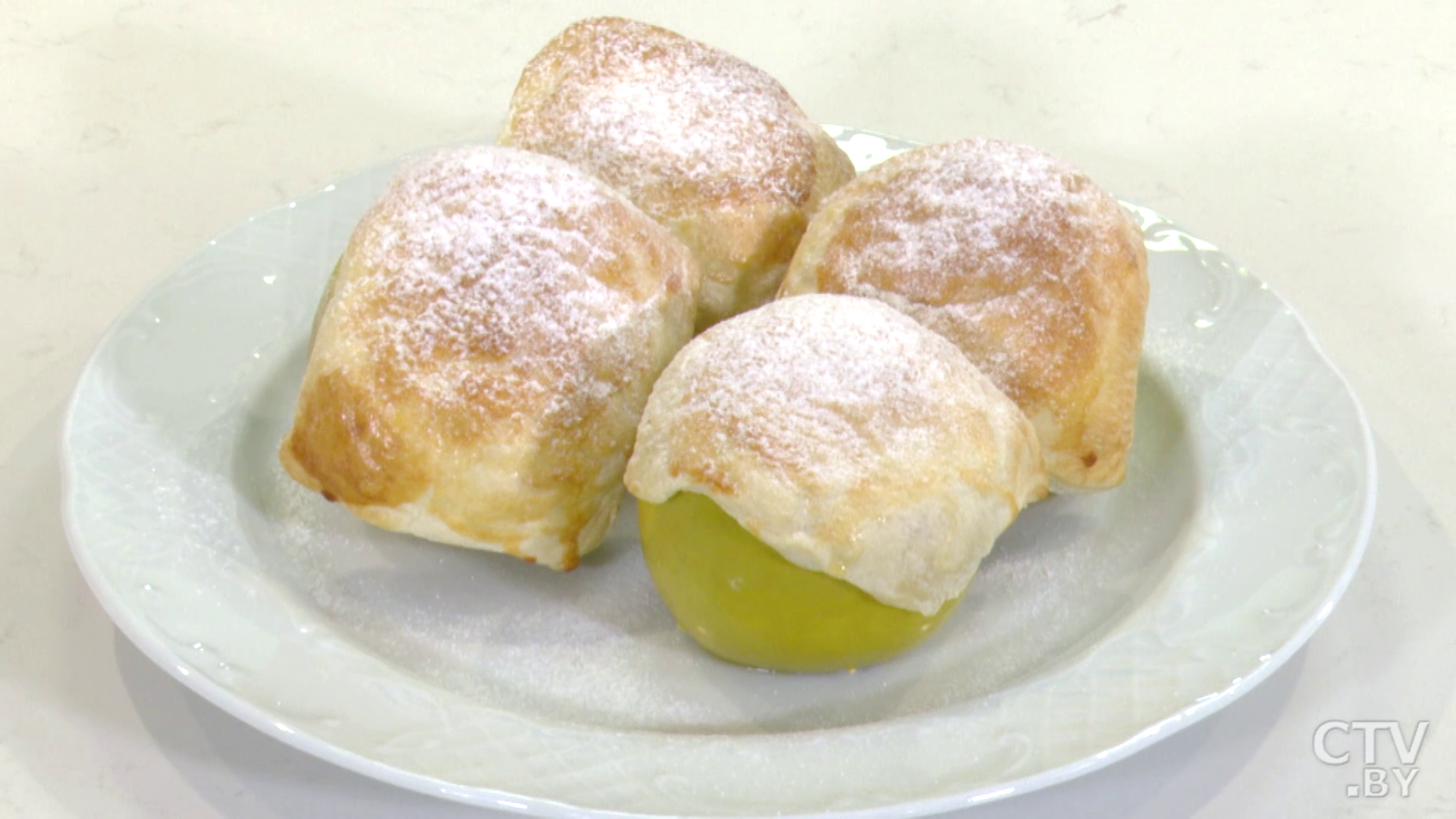 Печёные яблоки под шапкой из теста. Готовим вкусный и простой десерт-19