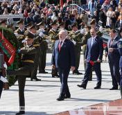 Александр Лукашенко: чем дальше уходят в историю события ВОВ, тем величественнее встаёт перед нами подвиг наших дедов
