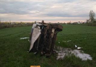 В Смолевичском районе Mercedes съехал в кювет, погиб водитель 