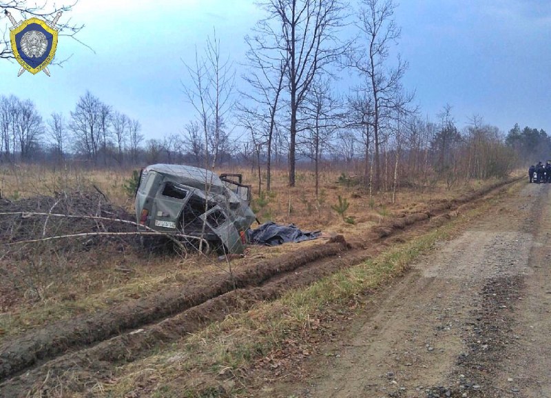 В Петриковском районе перевернулся УАЗ, один человек погиб -1