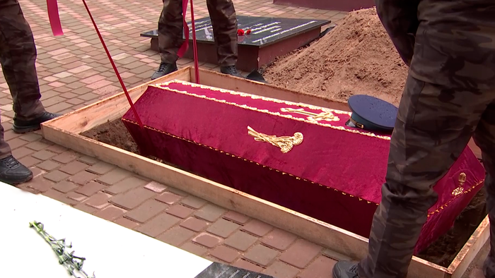 «Почти 80 лет длилась дорога Степана домой». Белорусского пилота, погибшего на войне, перезахоронили на родине