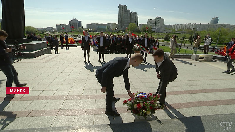 В День труда торжественные мероприятия проходят в минском парке Победы-10