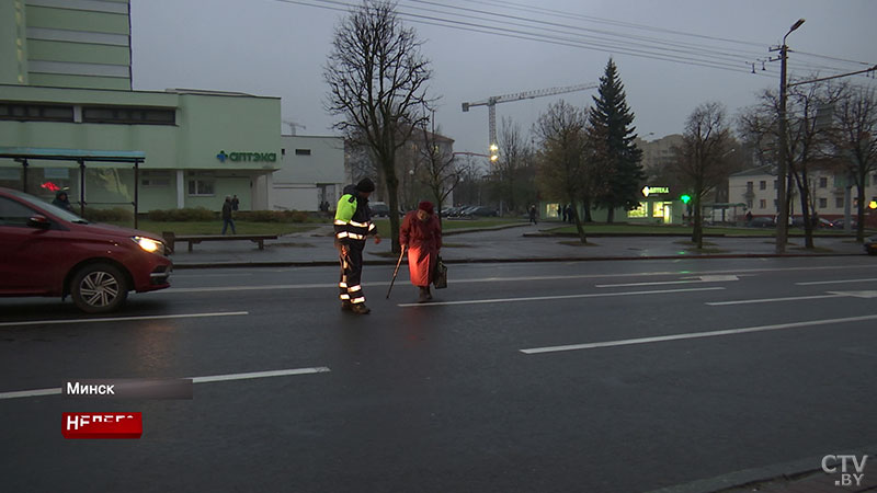 ГАИ бьёт тревогу: пешеходы грубо нарушают ПДД, переходя дорогу. Показываем видео с минских улиц -29