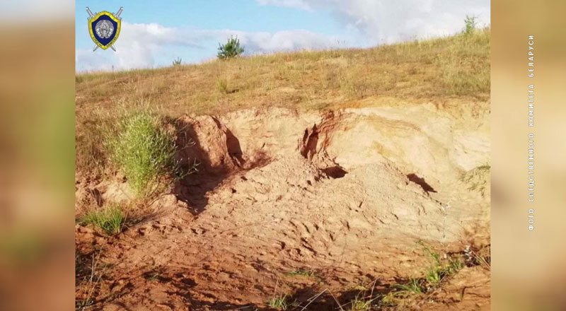 В Ошмянском районе на играющих в котловане детей обрушился грунт. Мальчики погибли-1