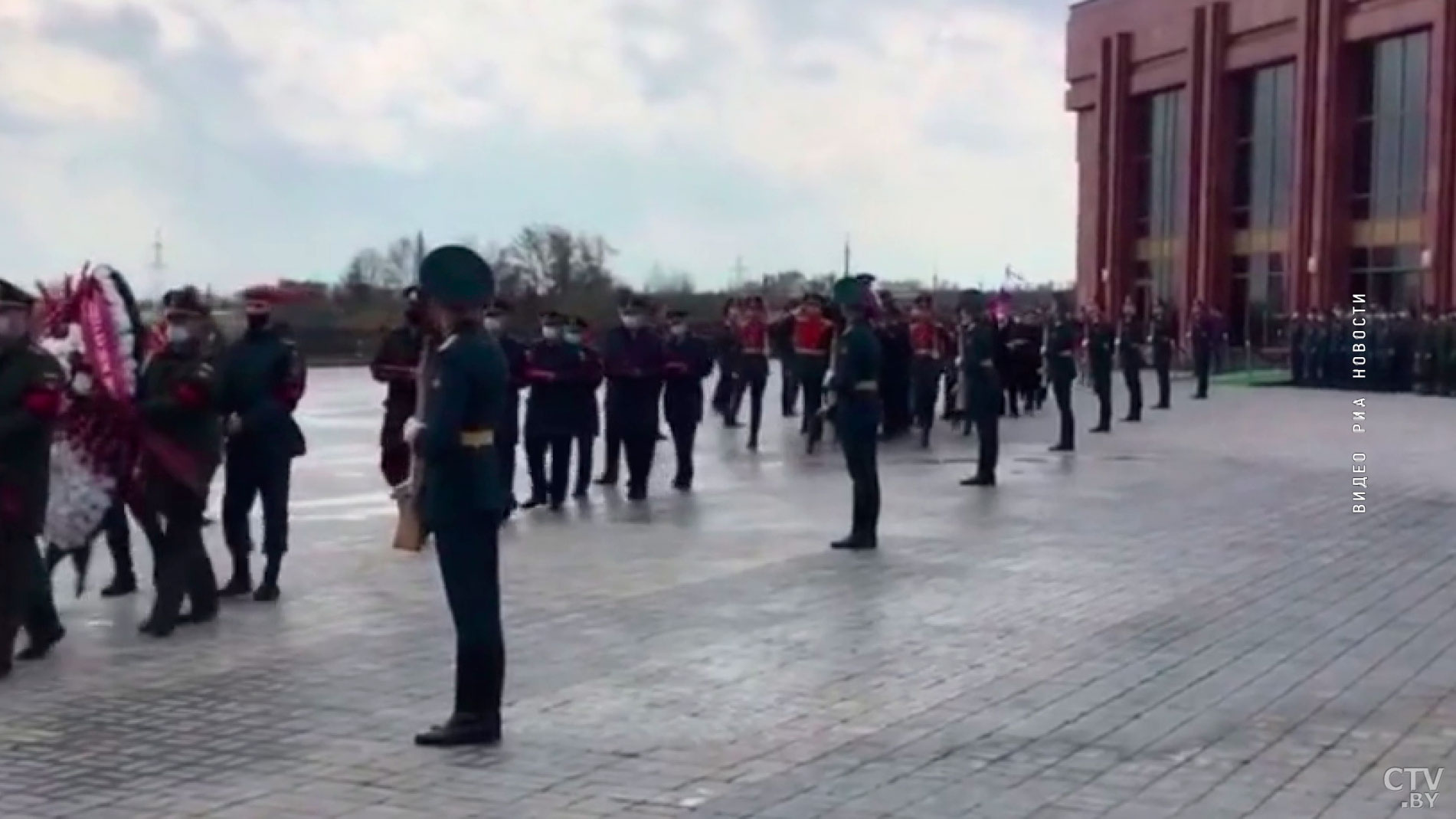 Последнего защитника Брестской крепости Петра Котельникова похоронили на военном кладбище в Мытищах-1