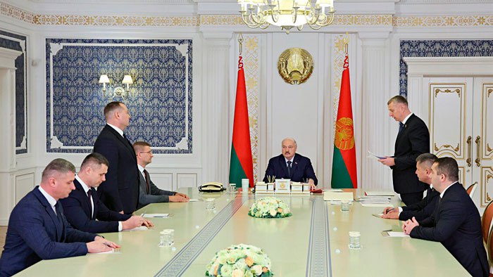 «Десятилетия боремся с этой заразой». Лукашенко предостерёг чиновников от любых коррупционных проявлений