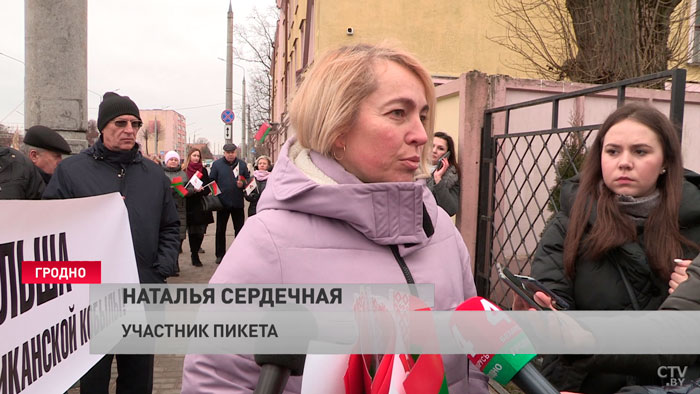 Возле генконсульства Польши в Гродно прошёл пикет против закрытия границ-7