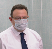 Дмитрий Пиневич привился выпущенной в Беларуси вакциной «Спутник V»