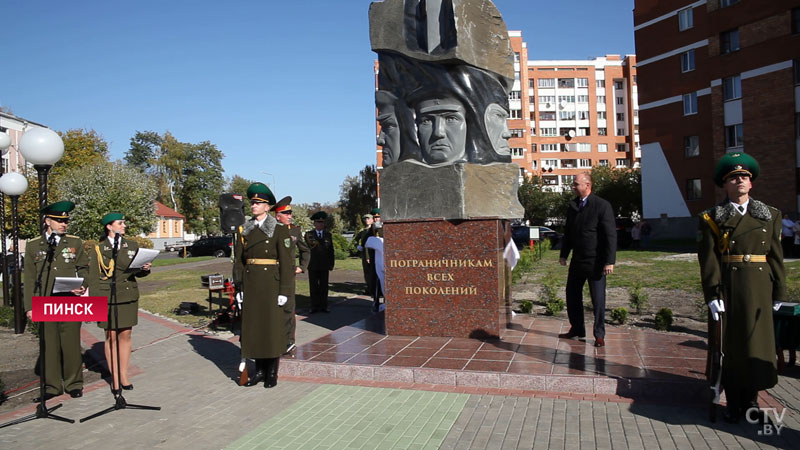 «Это некая мечта». В Пинске появилась скульптура «Пограничникам всех поколений»-5