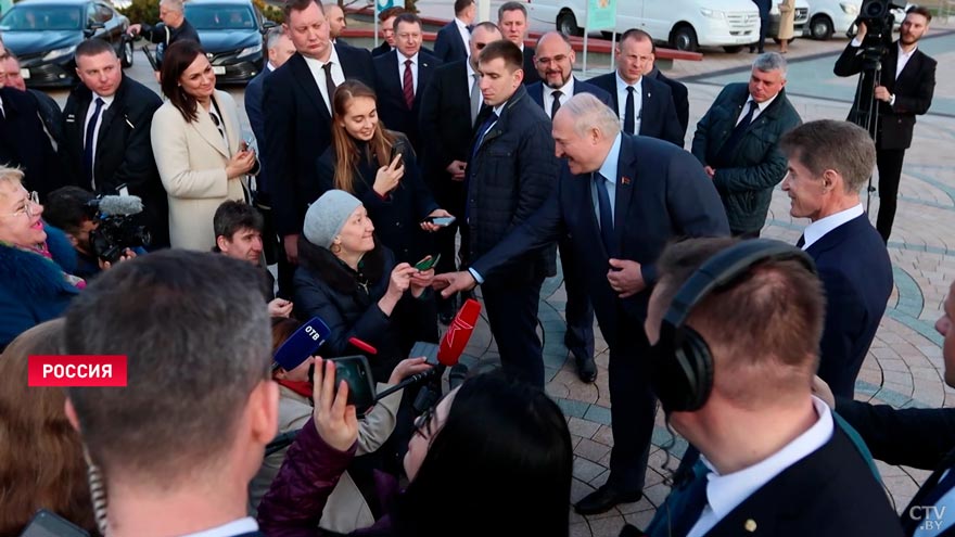 У Лукашенко в Приморье спросили, планирует ли он приехать на ВЭФ. Вот что ответил Президент-1