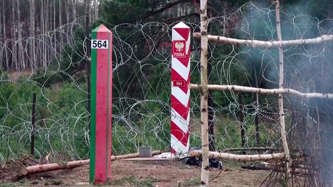 Власти Польши рассказали, когда достоят забор на границе с Беларусью