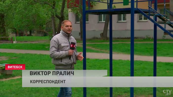 «Нестрашно за ребёнка». В Беларуси ремонтируют детские площадки, чтобы избежать травматизма среди малышей и подростков-10
