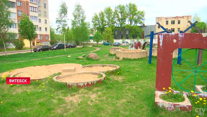 «Нестрашно за ребёнка». В Беларуси ремонтируют детские площадки, чтобы избежать травматизма среди малышей и подростков-13