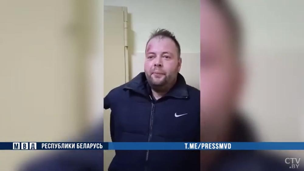 Плюнул в лицо журналисту БТ и скрылся в толпе. В Минске задержали 34-летнего мужчину-4