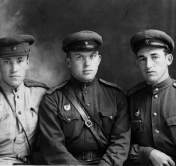 22 июня 1941 он сдавал выпускной экзамен в консерватории. Почему Оловников рвался на фронт и как вернулся к музыке? 22 июня 1941 он сдавал выпускной экзамен в консерватории. Почему Оловников рвался на фронт и как вернулся к музыке?