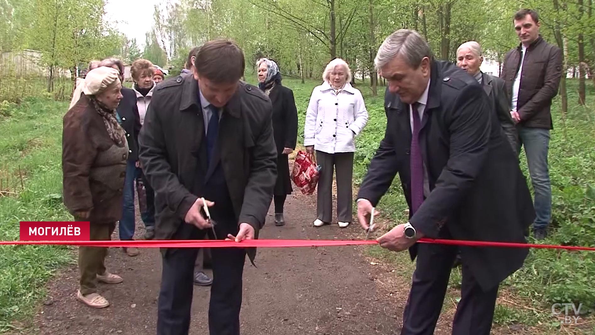 «Небольшой подарок»: в Могилёве обустроили спуск в городском парке-1