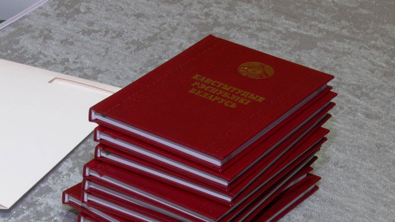 Для молодых избирателей, впервые участвующих в выборах, подготовили специальный подарок