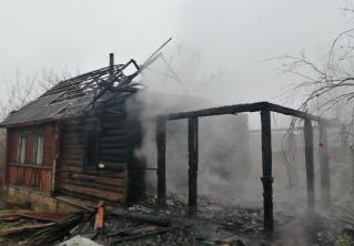 В Климовичском районе подросток спас мужчину, который спал в горевшем доме