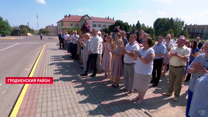 «Спасибо вам огромное». Президент пообщался с коллективом кооператива имени Виталия Кремко-4