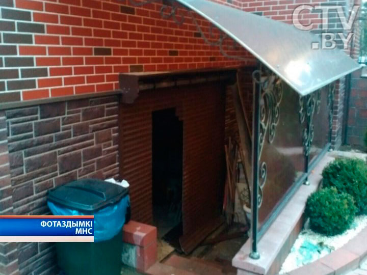 В Логойске 3-летний мальчик закрылся в доме во время пожара