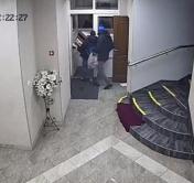 В Минске двое мужчин похитили из церкви тумбочку с деньгами