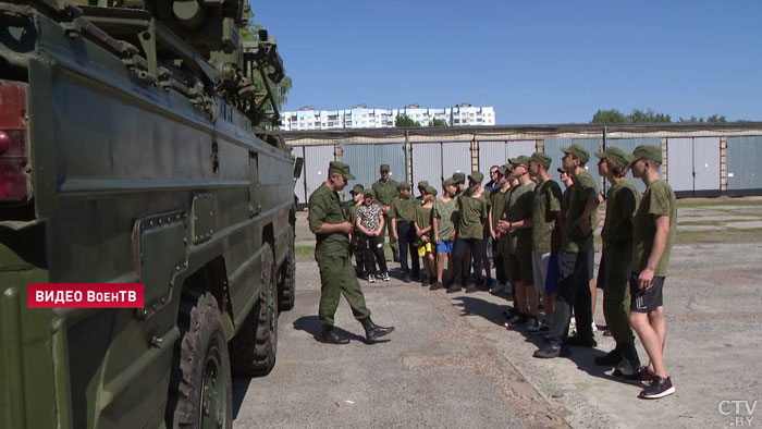 Поиграли в лазертаг, посетили музей. Чему учат в белорусском военно-патриотическом лагере «Патриот»?-1