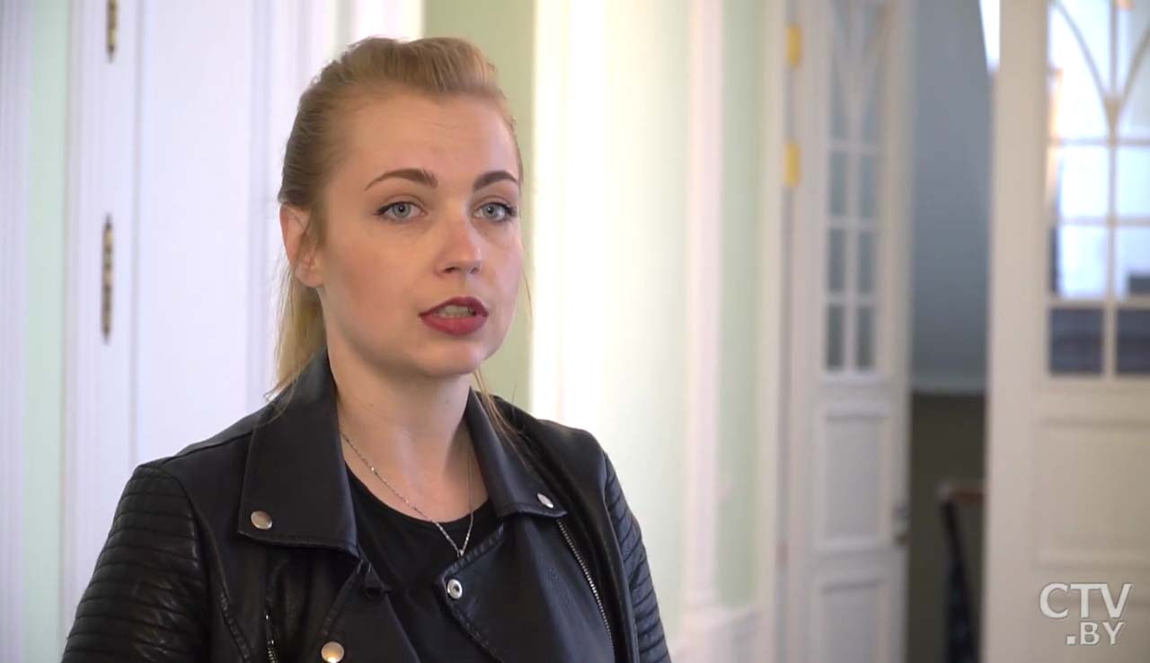 «Такого сочетания соломенной крыши и дворца нигде не найти в мире». Посмотрите, как сейчас выглядит Коссовский замок -6