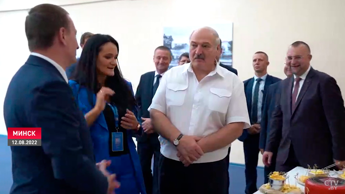 Как смайлики в соцсетях чуть не лишили белорусов государственности. Взгляд Пустового на события августа 2020-го-4