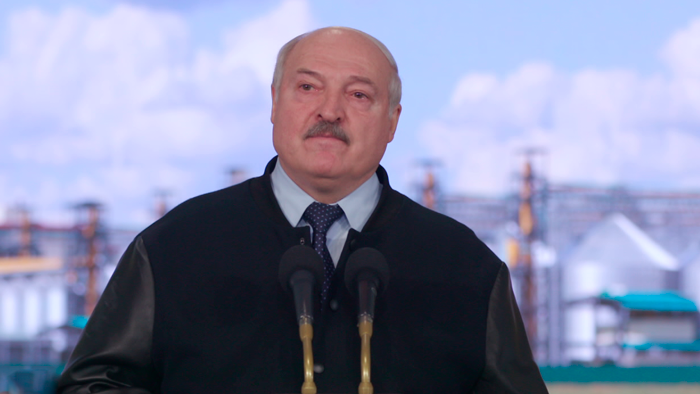 Лукашенко: «Скоро вы увидите, что стояло за этой пандемией»