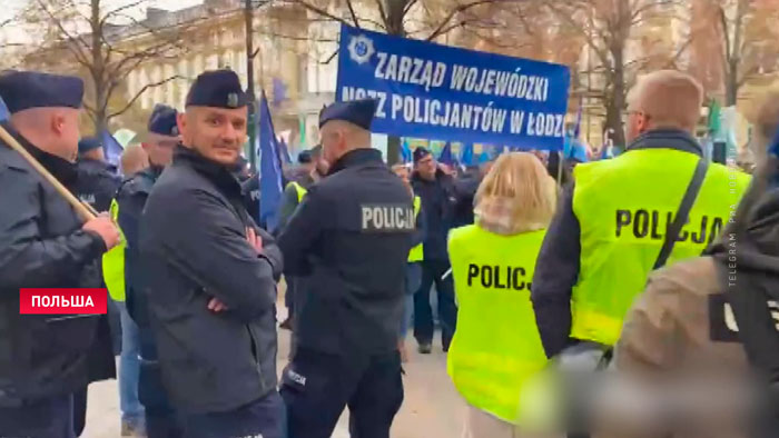 Польские полицейские присоединились к акции протеста грузоперевозчиков
