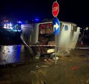 В Польше автобус вылетел в кювет и перевернулся, более 50 человек пострадали