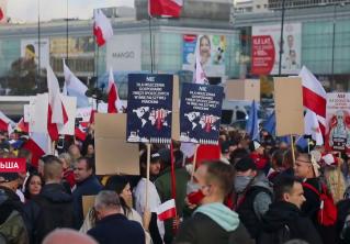 В Польше почти 300 человек задержали на демонстрации при столкновениях с полицией В Польше почти 300 человек задержали на демонстрации при столкновениях с полицией