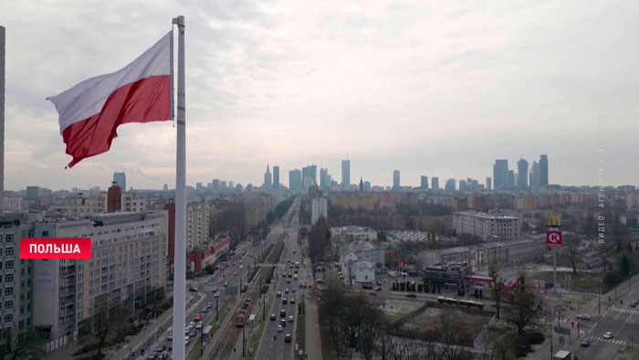 В польском издании Варшаве предложили отказаться от воинственного курса в отношении Беларуси В польском издании Варшаве предложили отказаться от воинственного курса в отношении Беларуси