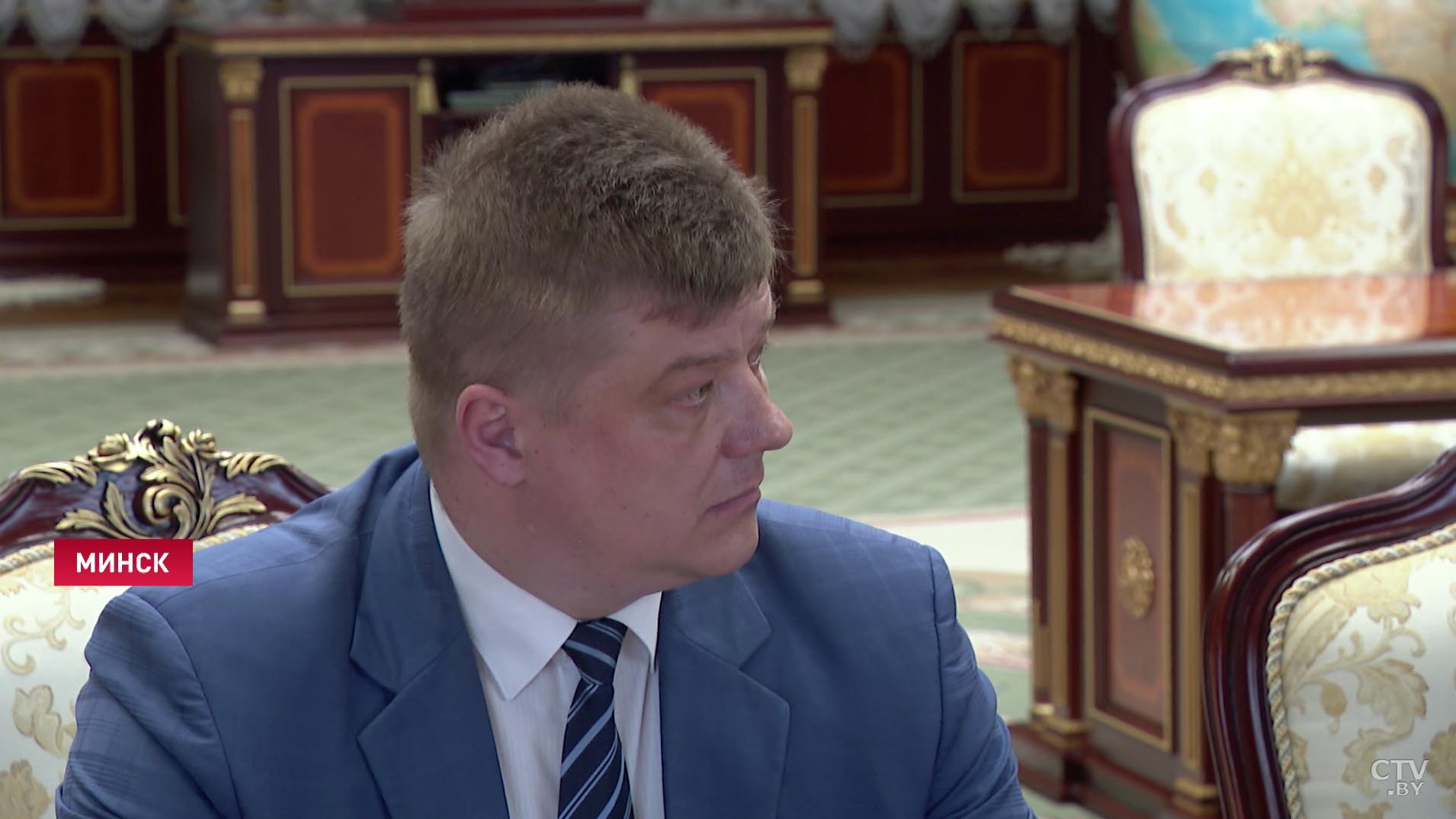Александр Лукашенко: ситуация непростая, нам пытаются сейчас всё больше подсунуть экономических проблем в стране-10